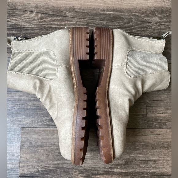 NWOT Blowfish Women’s Ankle Boots Size 6 - Picture 5 of 12